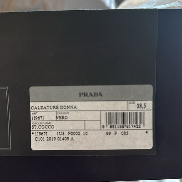 PRADA Black Croc Embossed Pump with Gold Hardware - Picture 4 of 4